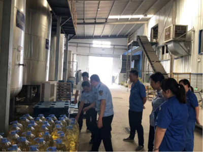 方斌帶隊赴迎江區(qū)開展中秋國慶節(jié)前市場監(jiān)管領域安全監(jiān)管督查